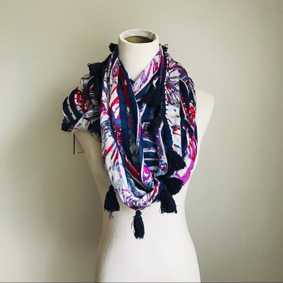 BCBGMaxAzria Floral Skinny Scarf . - Picture 4 of 8